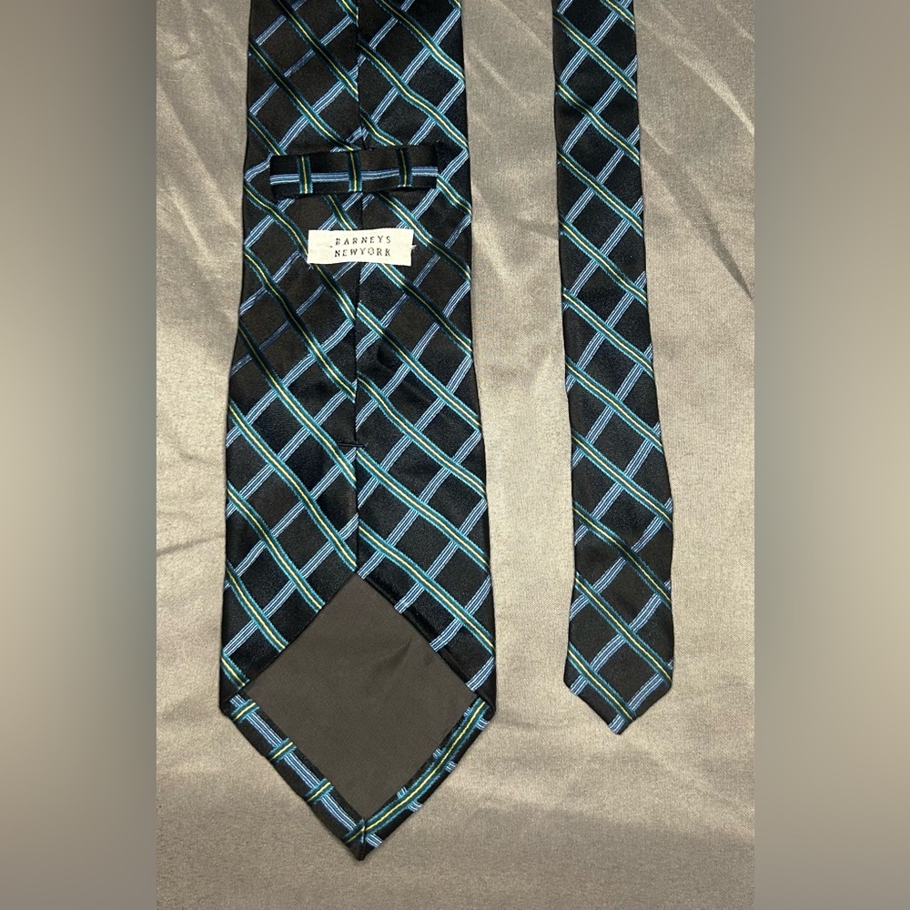 Men’s Barneys New York Vintage Vtg 90s Blue White Geometric Silk Designer Tie - Picture 2 of 4